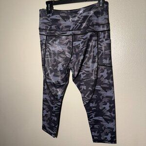 Zyia cropped metallic camo leggings